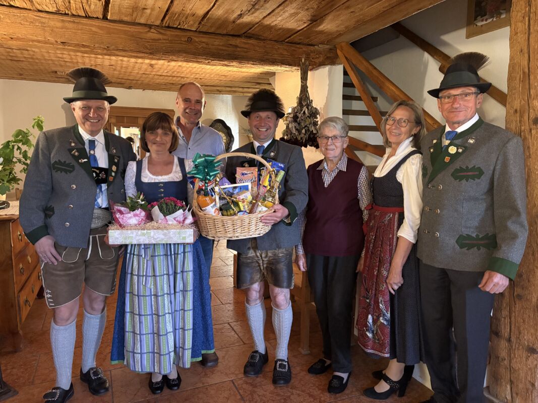 Gratulation den Geburtstags“kindern“!